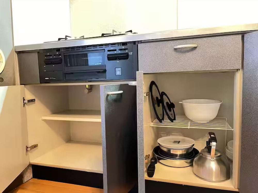 ベーシック アパートメント シティビュー 専用キッチン1 | Amika First 101