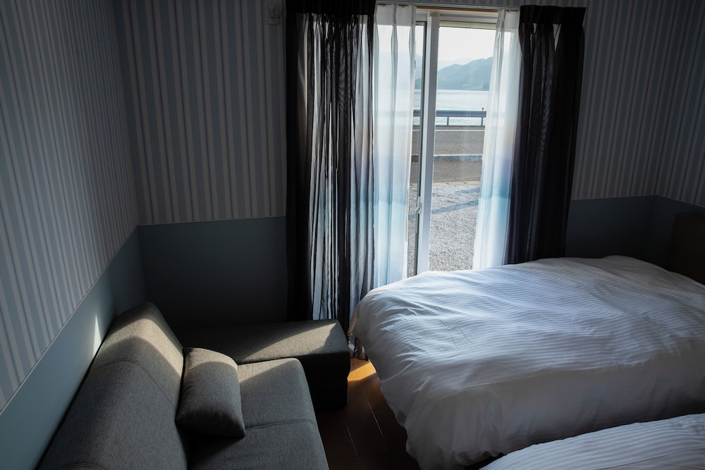 ファミリー ヴィラ オーシャンビュー 客室4 | SANTE 4073 STAY & SAUNA HAKATA ISLAND 1