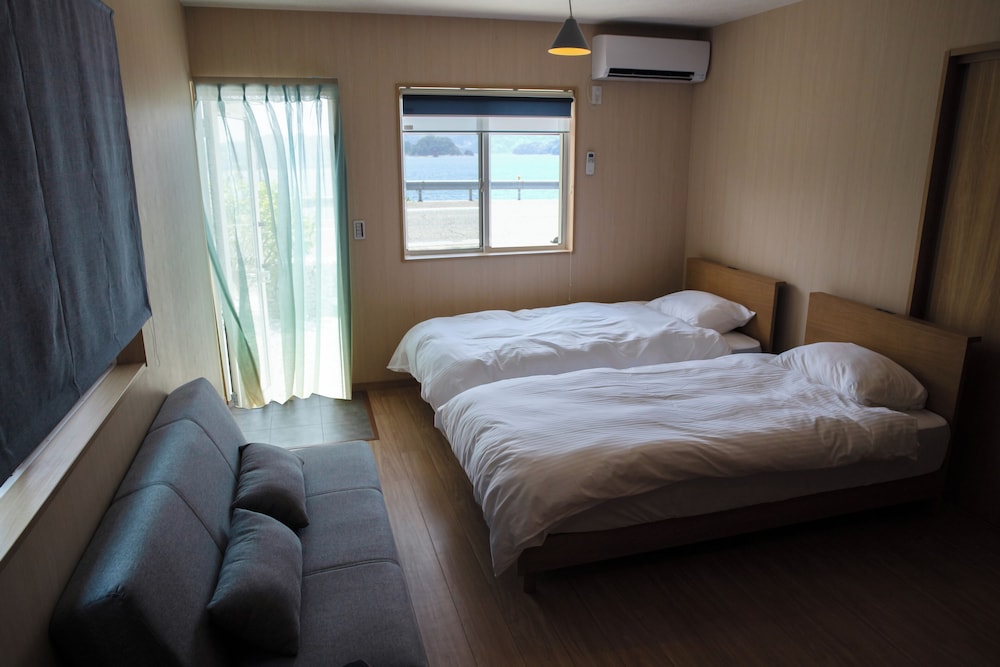 ファミリー ヴィラ オーシャンビュー 客室2 | SANTE 4073 STAY & SAUNA HAKATA ISLAND 1