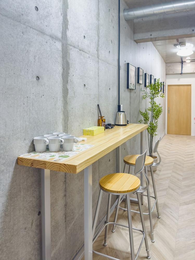 ファミリー スイート ベッド (複数台) 禁煙 1 階 客室6 | ideas ASAKUSA