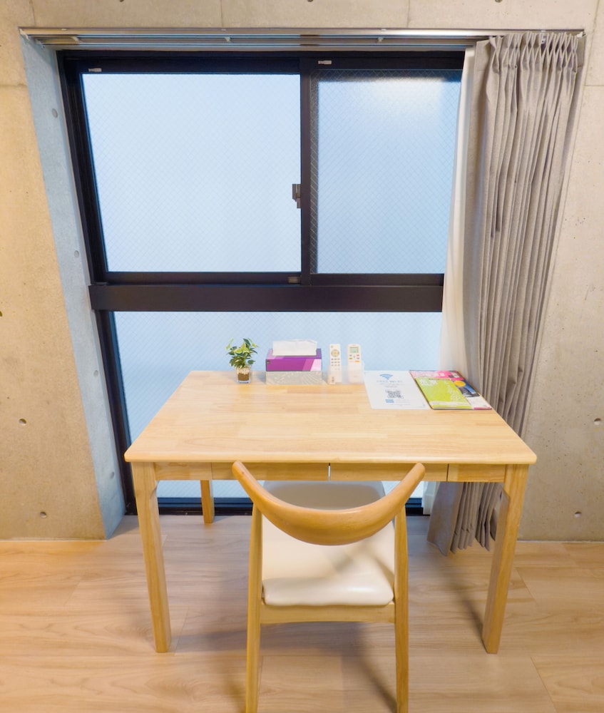 シニア ダブルルーム 1 ベッドルーム 禁煙 バルコニー リビング エリア2 | ideas ASAKUSA