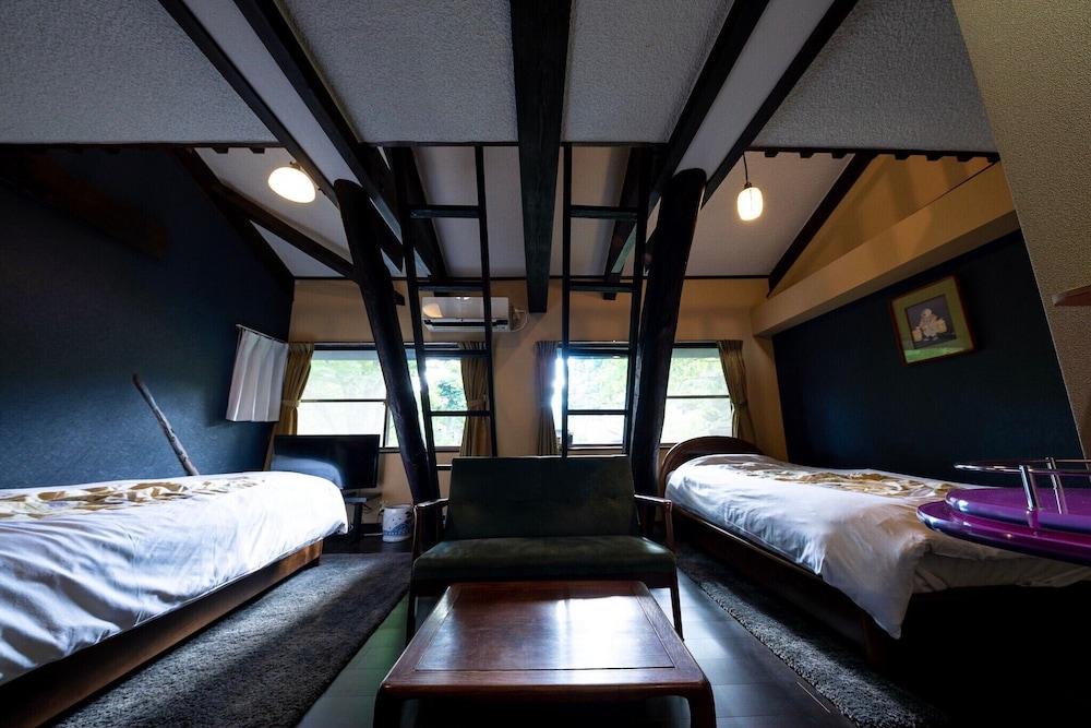 クラシック 4 人部屋 ガーデンビュー 客室3 | 大正由布の花