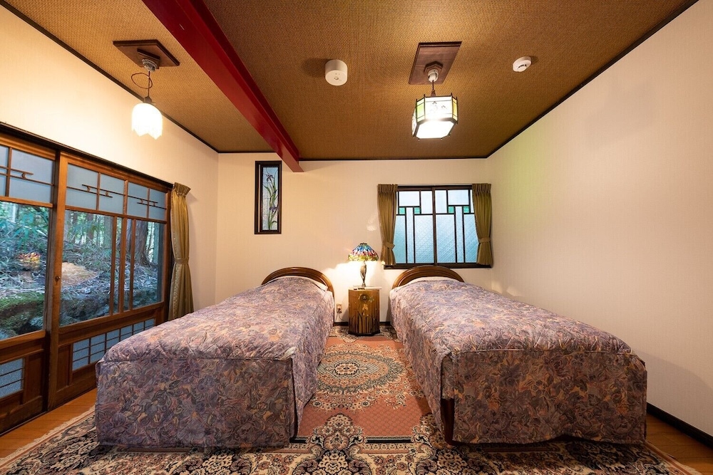 スタンダード ツインルーム 禁煙 客室1 | 大正由布の花