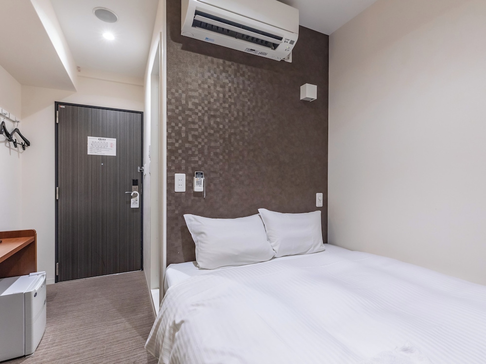 ダブルルーム 禁煙 | ホテルエクセレンス 円町駅前