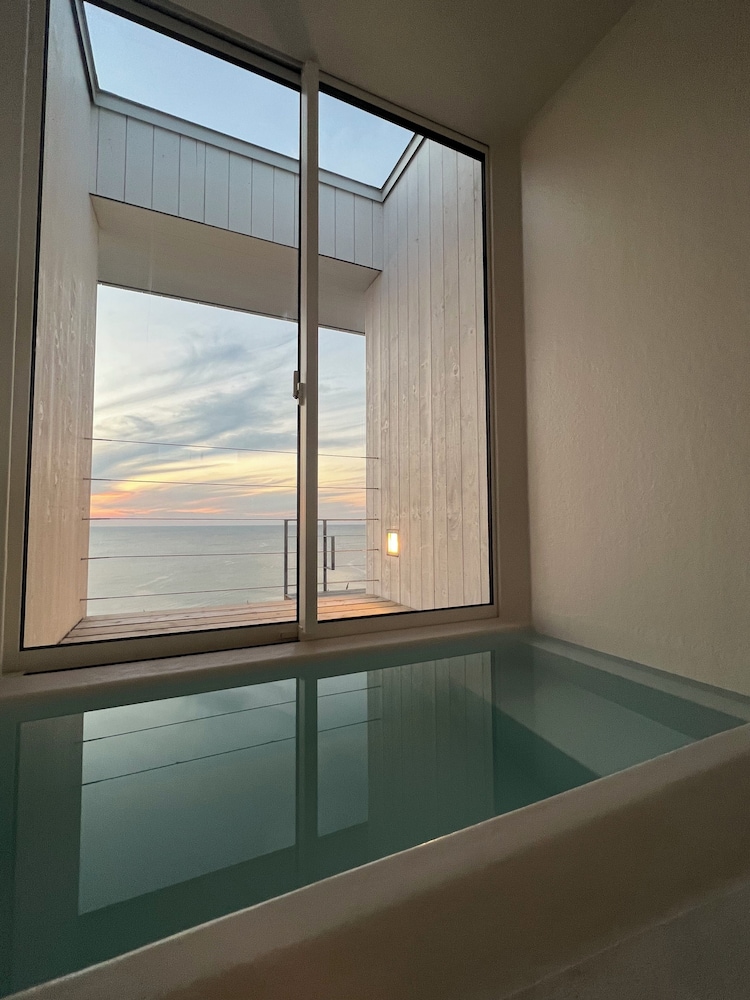 ベーシック ヴィラ オーシャンビュー バスルーム4 | Cliff House MORAI