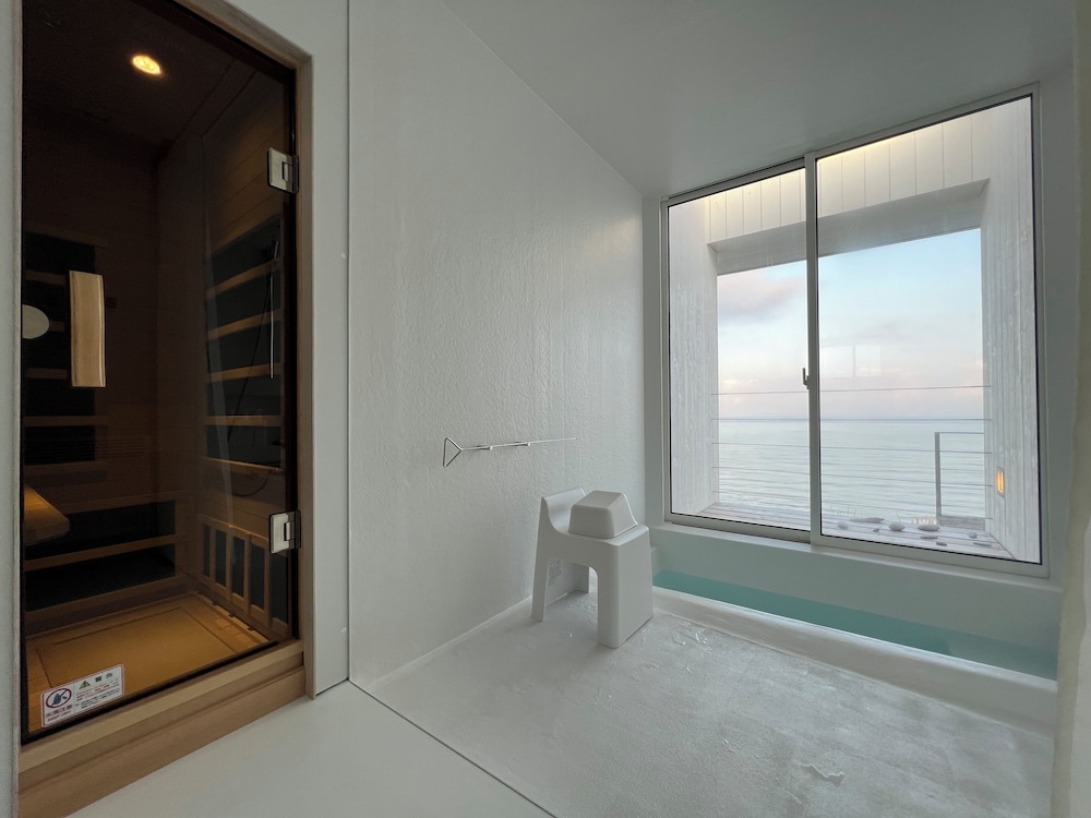 ベーシック ヴィラ オーシャンビュー バスルーム2 | Cliff House MORAI