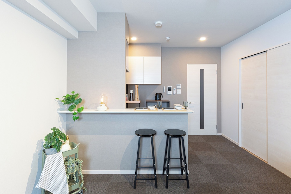 ファミリー スイート 禁煙 (901) リビング エリア2 | Living like Hotel 博多駅南