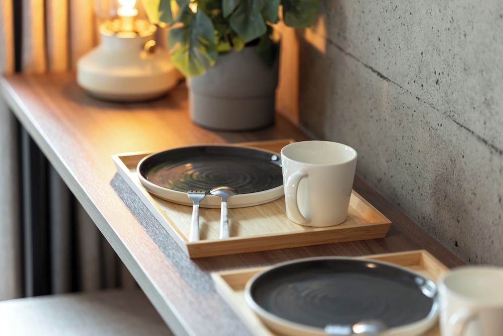 スタンダード ツインルーム 禁煙 (202) 客室2 | Living like Hotel 博多駅南