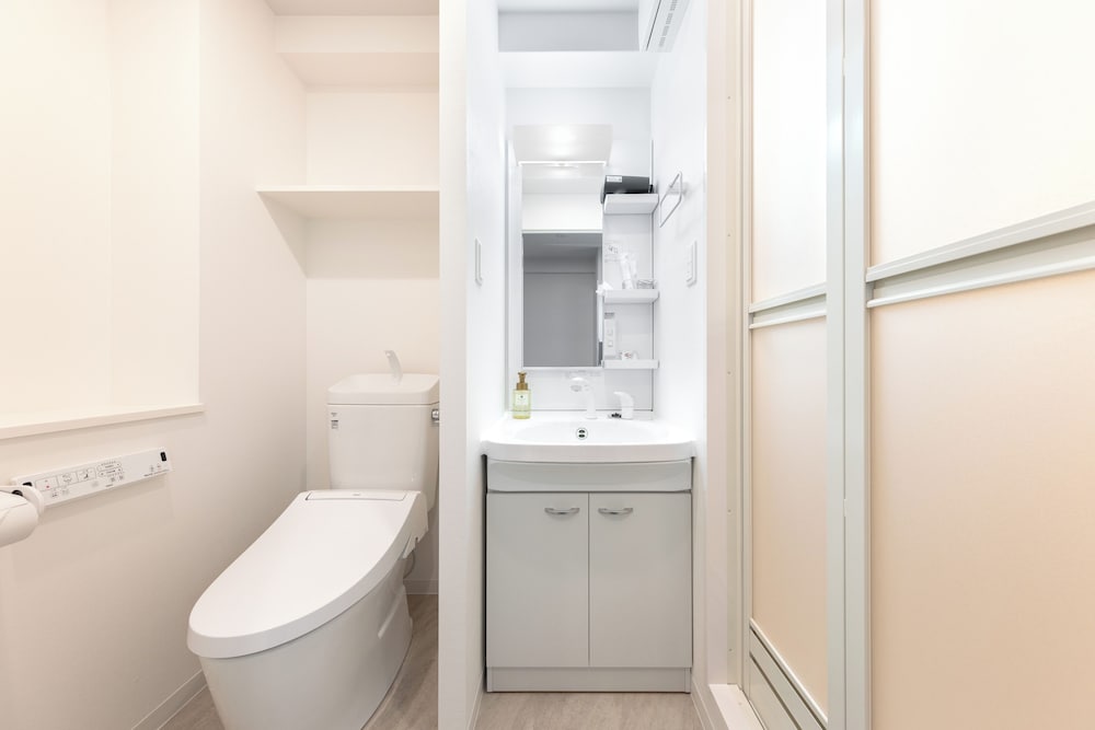 スタンダード ツインルーム 禁煙 (202) バスルーム0 | Living like Hotel 博多駅南