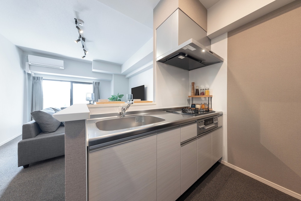 ファミリー スイート 禁煙 (901) 専用キッチン3 | Living like Hotel 博多駅南