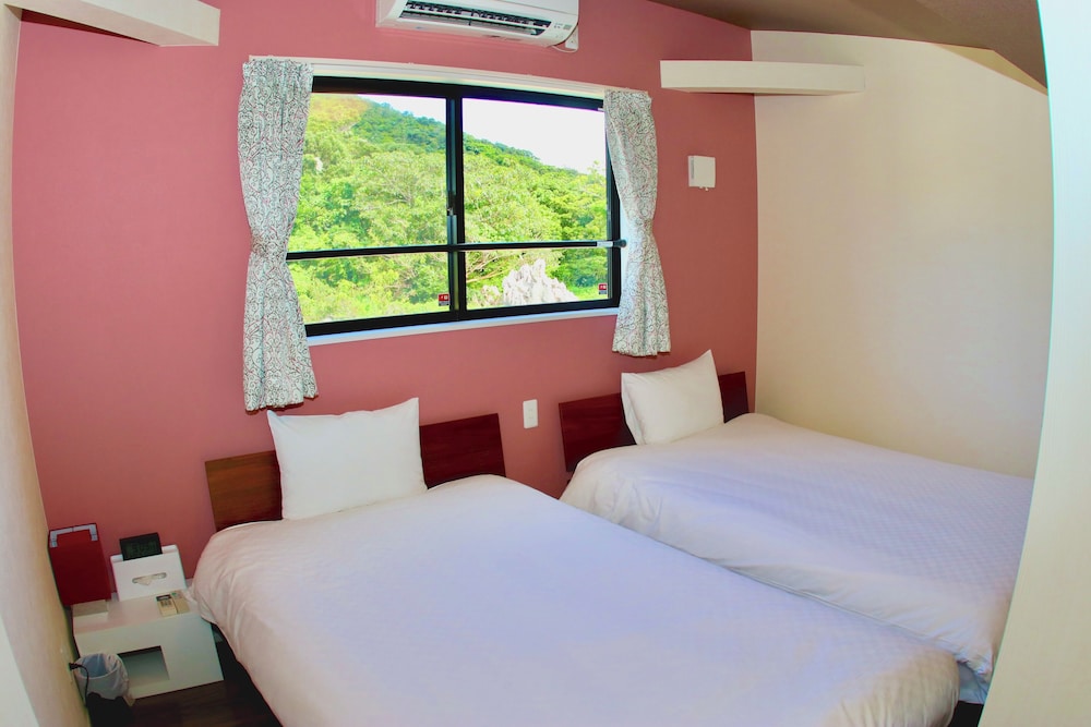 ふくぎ（ペット不可） 客室1 | 美ら海ビレッジ　もとぶ富士カルスト