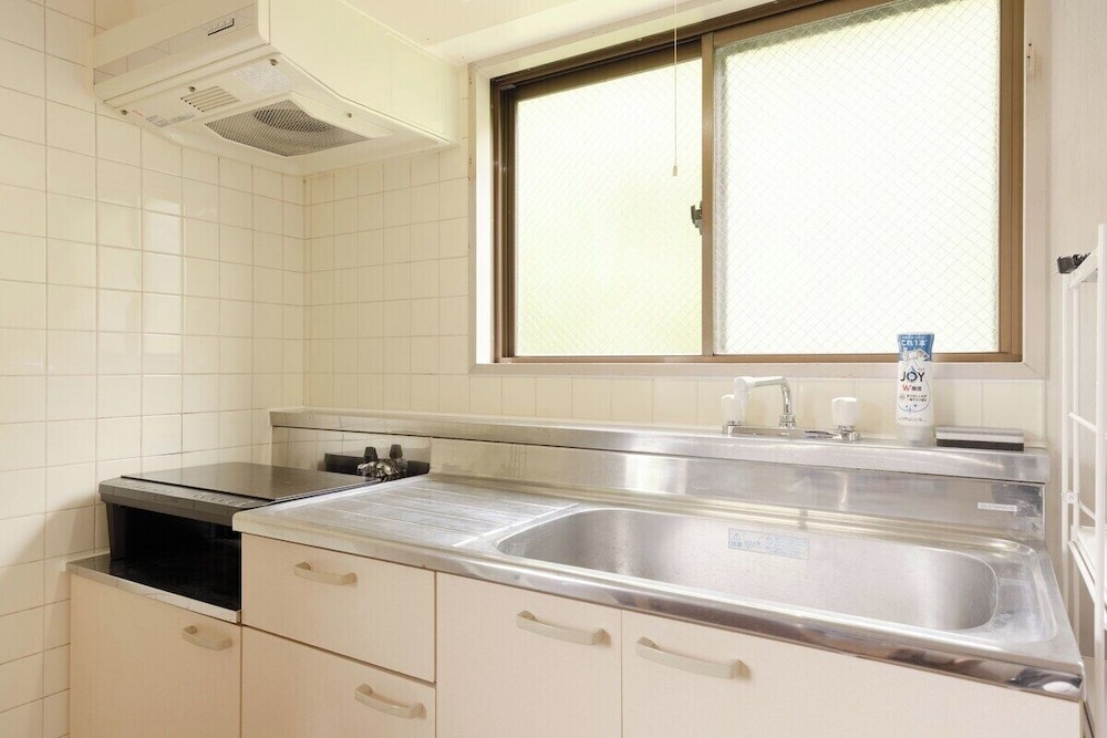ルーム 33 禁煙 専用キッチン6 | Hakoneyumoto Domino Hakone