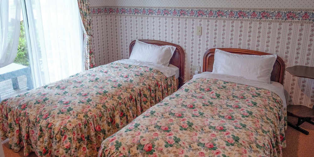 ツインルーム（Twin Room） 客室6 | ペンション バルミー