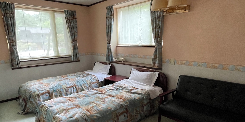 ツインルーム（Twin Room） 客室4 | ペンション バルミー