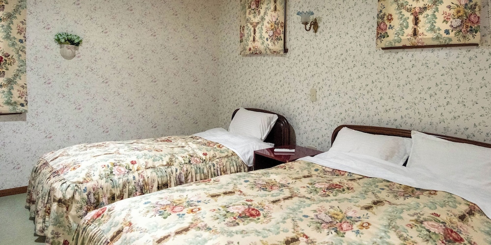 ファミリールーム（Family Room） 客室1 | ペンション バルミー