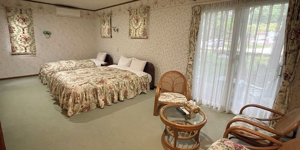 ファミリールーム（Family Room） 客室4 | ペンション バルミー