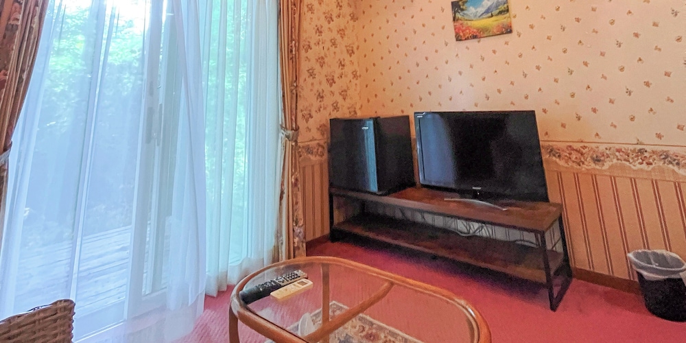 メゾネットファミリールーム（Maisonette Family Room） 客室3 | ペンション バルミー