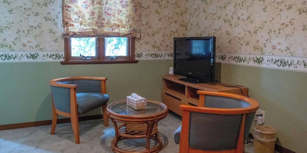 ツインルーム（Twin Room） 客室12 | ペンション バルミー