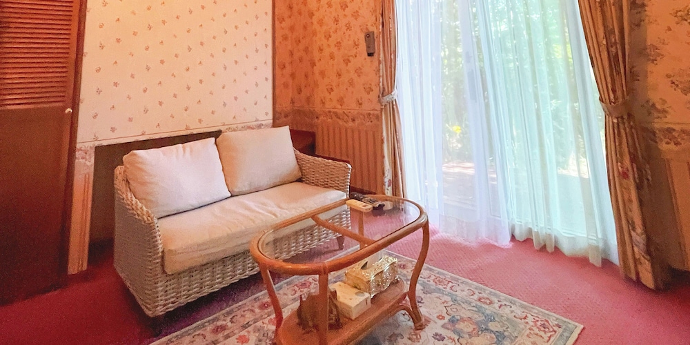 メゾネットファミリールーム（Maisonette Family Room） 客室2 | ペンション バルミー