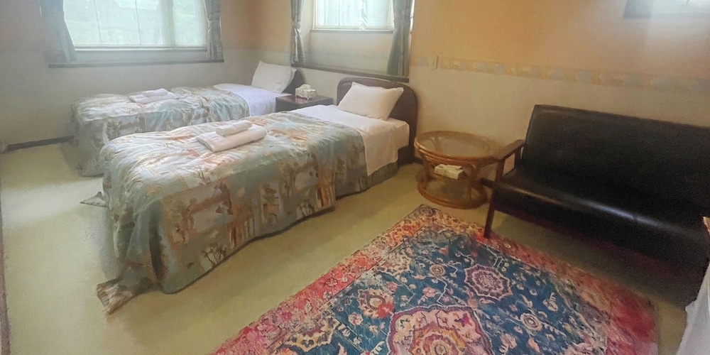 ツインルーム（Twin Room） 客室3 | ペンション バルミー