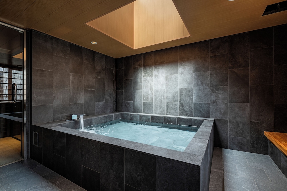 シグネチャースパ スイート 禁煙 (サウナ付き) 95㎡ バスルーム2 | yugen kyoto shijo