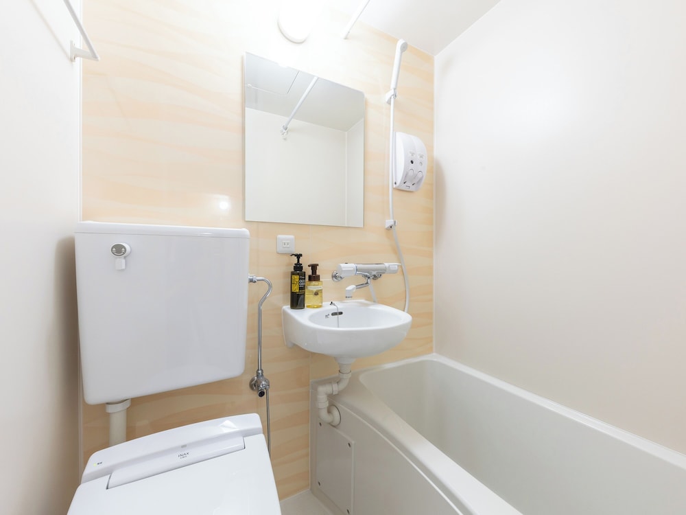 スタンダード ダブルルーム 禁煙 バスルーム0 | BRACKETS HOTEL Osaka Hommachi