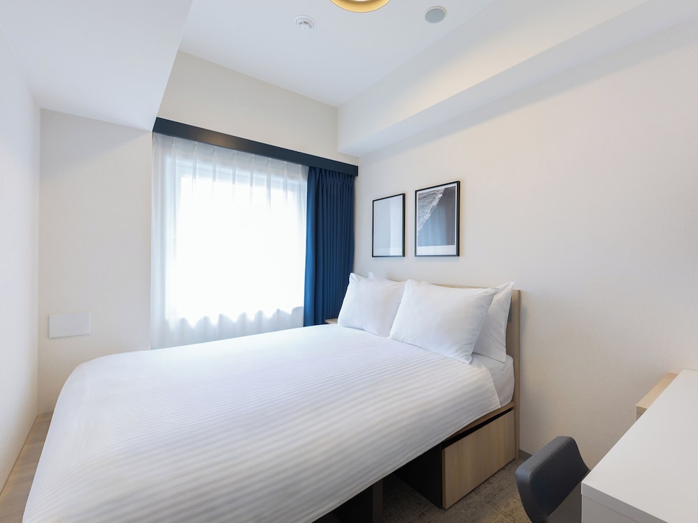 スタンダード ダブルルーム 禁煙 | BRACKETS HOTEL Osaka Hommachi