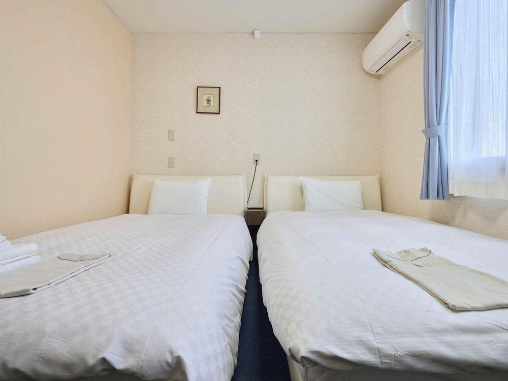 ツインA 客室1 | オカサンホテル