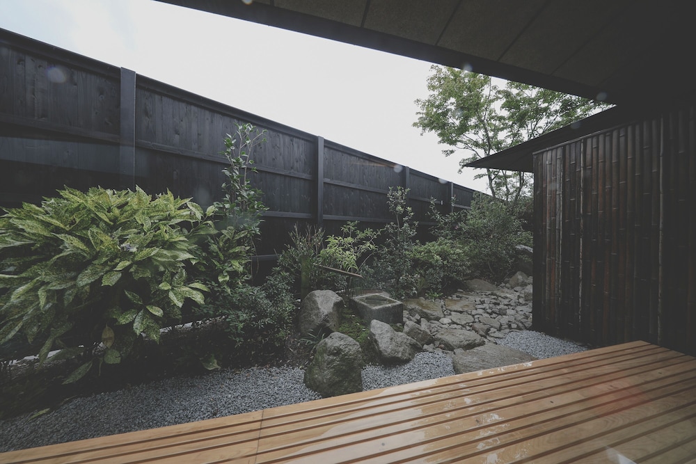 トラディショナル ハウス 1 ベッドルーム パティオ ガーデンビュー テラス / パティオ0 | COMICO ART HOUSE YUFUIN