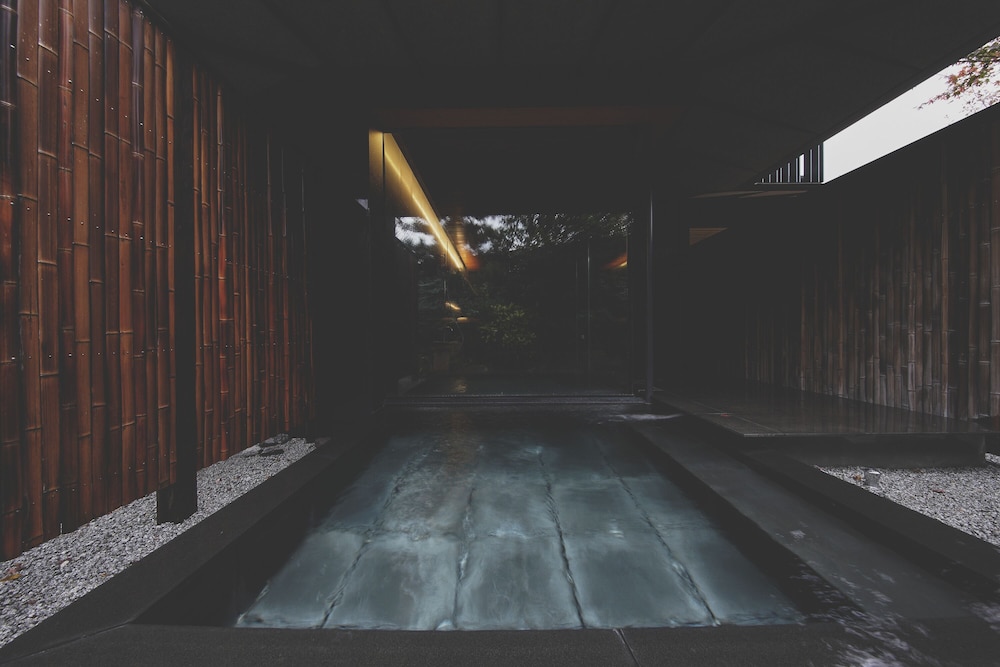 トラディショナル ハウス 2 ベッドルーム パティオ ガーデンビュー バスルーム0 | COMICO ART HOUSE YUFUIN