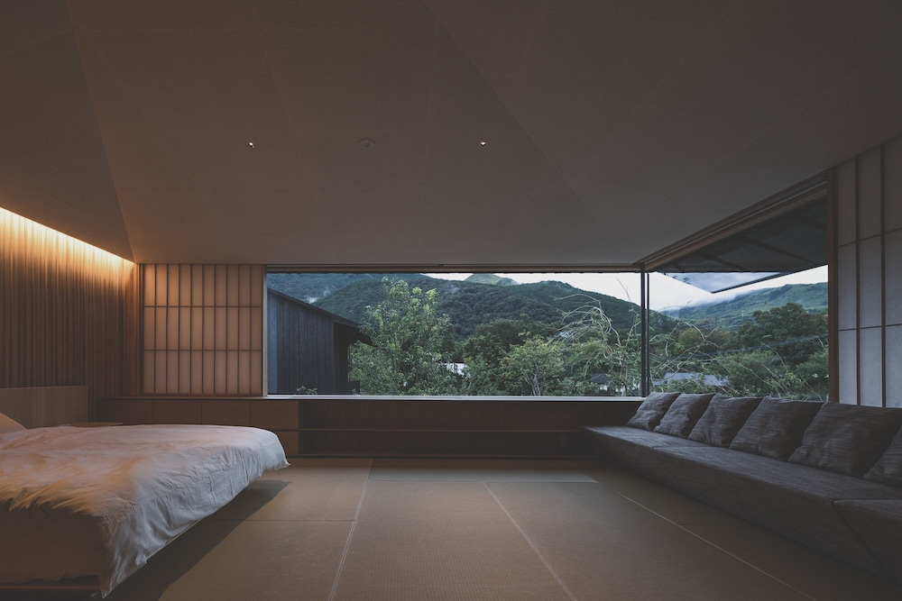 トラディショナル ハウス 2 ベッドルーム パティオ ガーデンビュー 客室1 | COMICO ART HOUSE YUFUIN