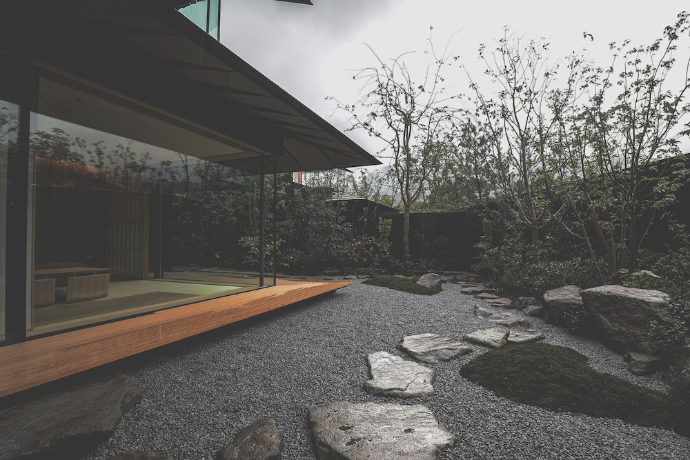 トラディショナル ハウス 2 ベッドルーム パティオ ガーデンビュー 部屋からの景観2 | COMICO ART HOUSE YUFUIN