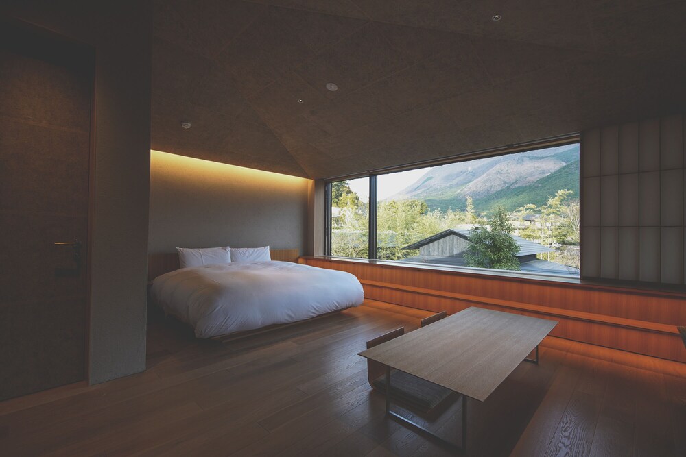 トラディショナル ハウス 2 ベッドルーム パティオ ガーデンビュー 客室2 | COMICO ART HOUSE YUFUIN