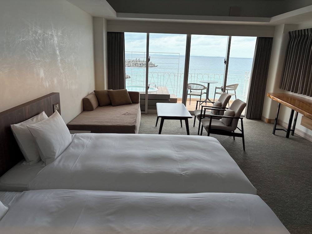 ジュニアスイート 45平米/バルコニー ジャグジー キッチン付 禁煙 客室1 | Anse Yomitan Toya