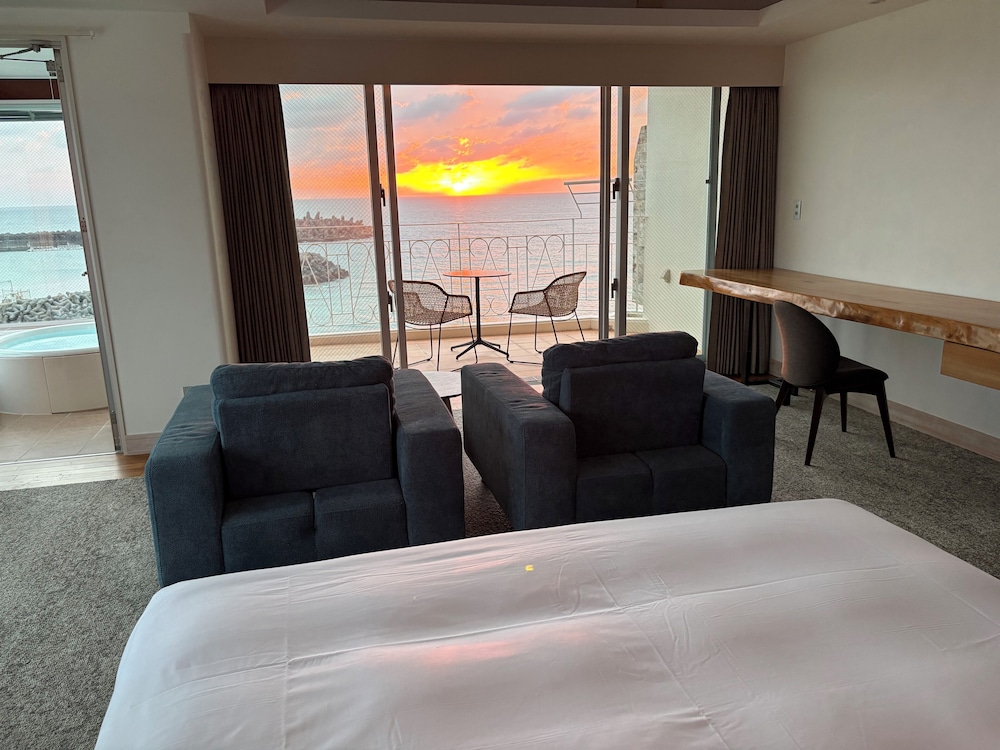 プレミアスイート 70平米/キッチン付 禁煙 | Anse Yomitan Toya