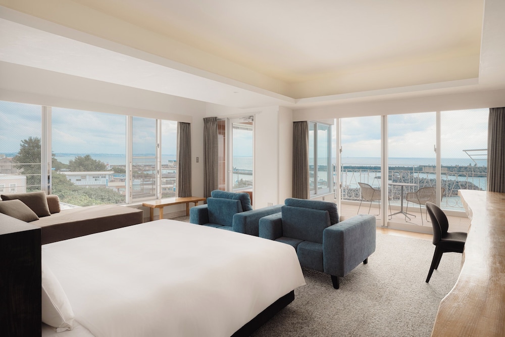 オーシャンスイートキング 66平米/バルコニー ジャグジー キッチン付 禁煙 | Anse Yomitan Toya