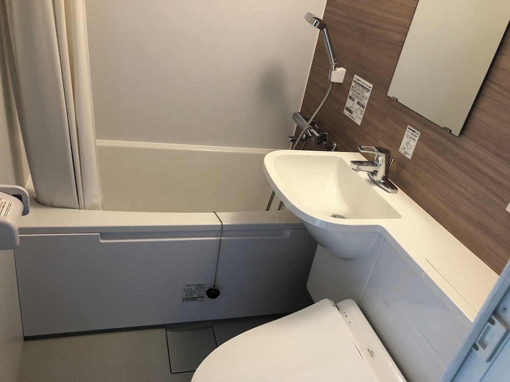 ベーシック ダブルルーム バスルーム0 | ホテルクラウンヒルズ五井