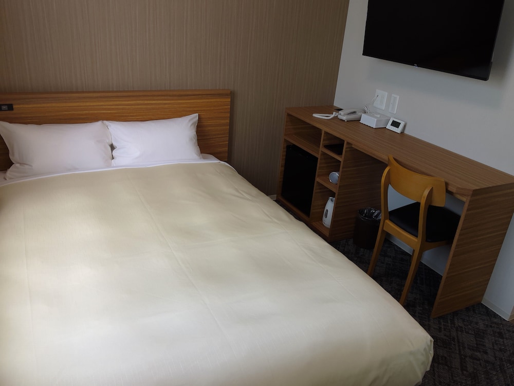 ベーシック ダブルルーム 客室4 | ホテルクラウンヒルズ五井