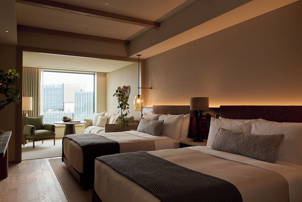 ルーム クイーンベッド 2 台 (Skyline Lounge) | 1 Hotel Tokyo