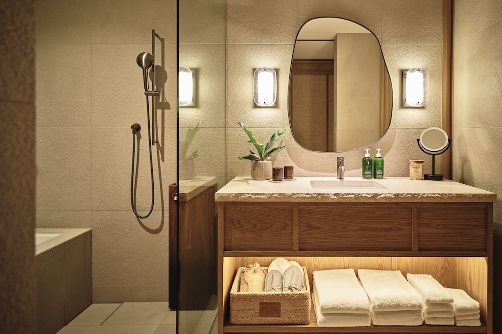 Alcove King バスルーム0 | 1 Hotel Tokyo