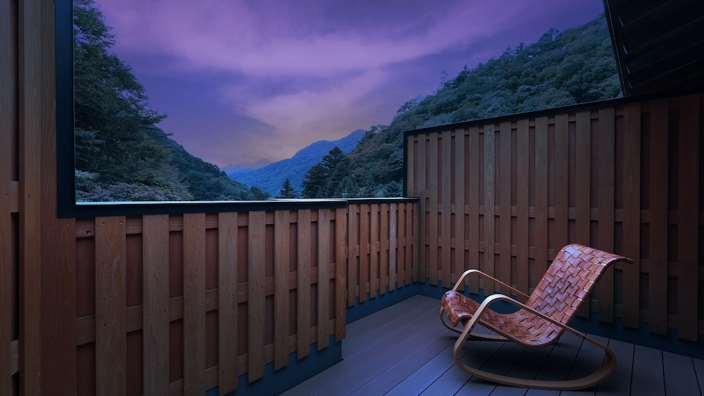 デラックス スイート バルコニーからの眺望0 | 四万温泉 鹿覗きの湯つるや