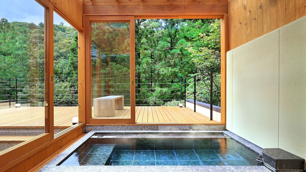 ベーシック ルーム | 四万温泉 鹿覗きの湯つるや