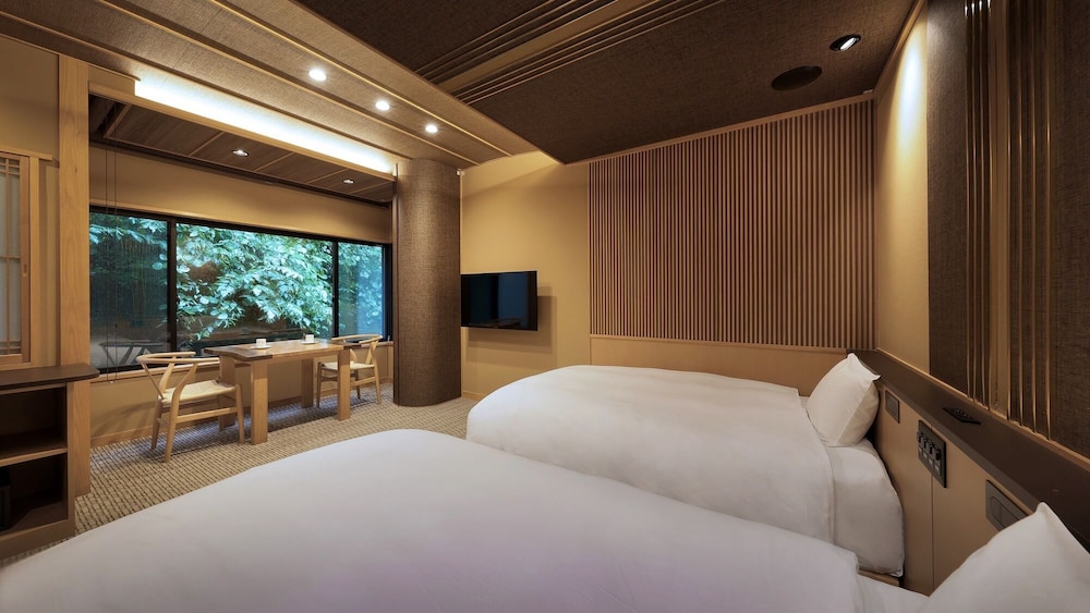 ベーシック ダブルルーム | 四万温泉 鹿覗きの湯つるや