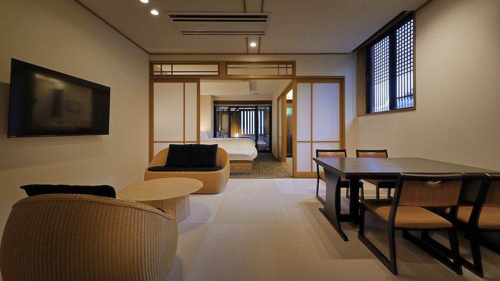 ベーシック スイート 客室0 | 四万温泉 鹿覗きの湯つるや