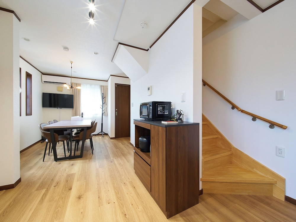 ハウス 4 ベッドルーム 禁煙 キッチン 客室内のダイニングエリア8 | The Prime TOKYO SKYTREE