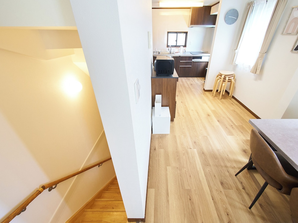 ハウス 4 ベッドルーム 禁煙 キッチン 客室内のダイニングエリア5 | The Prime TOKYO SKYTREE