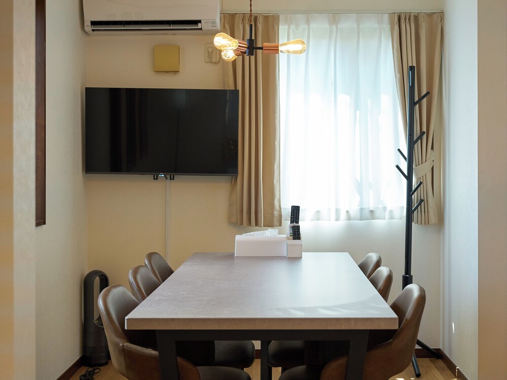 ハウス 4 ベッドルーム 禁煙 キッチン 客室内のダイニングエリア9 | The Prime TOKYO SKYTREE