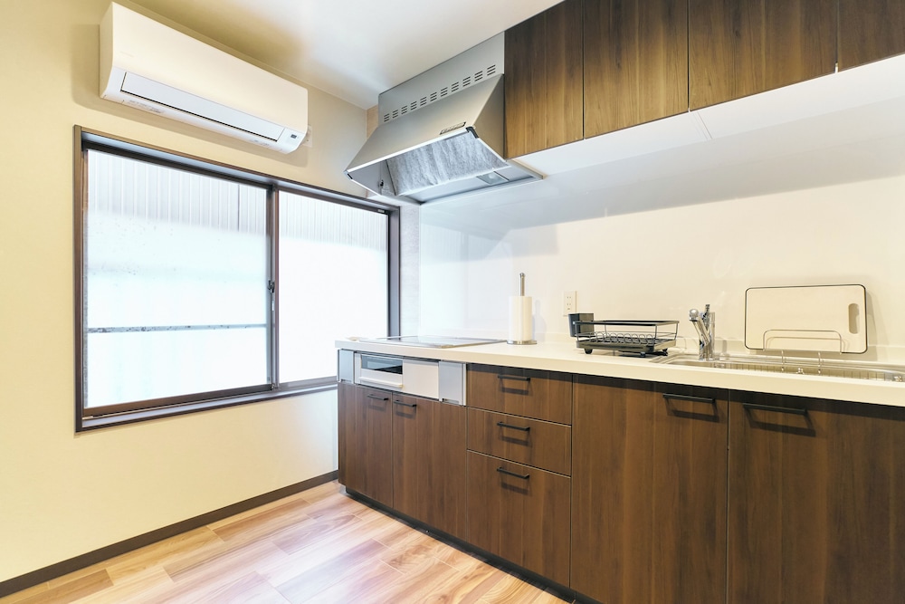 スイート 専用キッチン0 | トモリ ゲストハウス