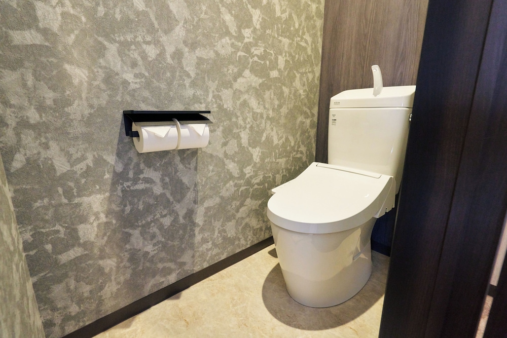 スタンダード ルーム 禁煙 バスルーム1 | トモリ ゲストハウス