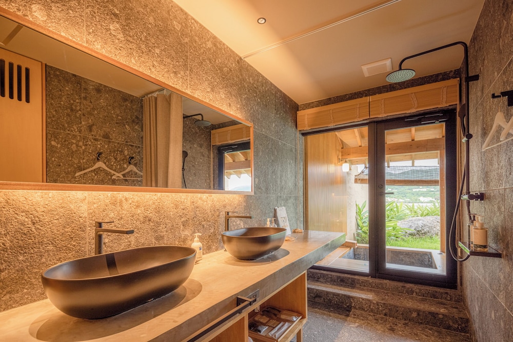 ハウス 禁煙 ガーデンビュー バスルーム0 | 瀬底山水 別館